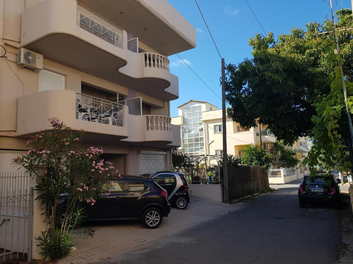 Smile Sea Apartment Kalamata Bagian luar foto