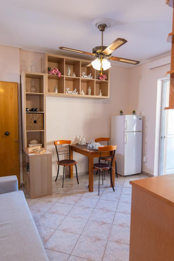 Smile Sea Apartment Kalamata Bagian luar foto