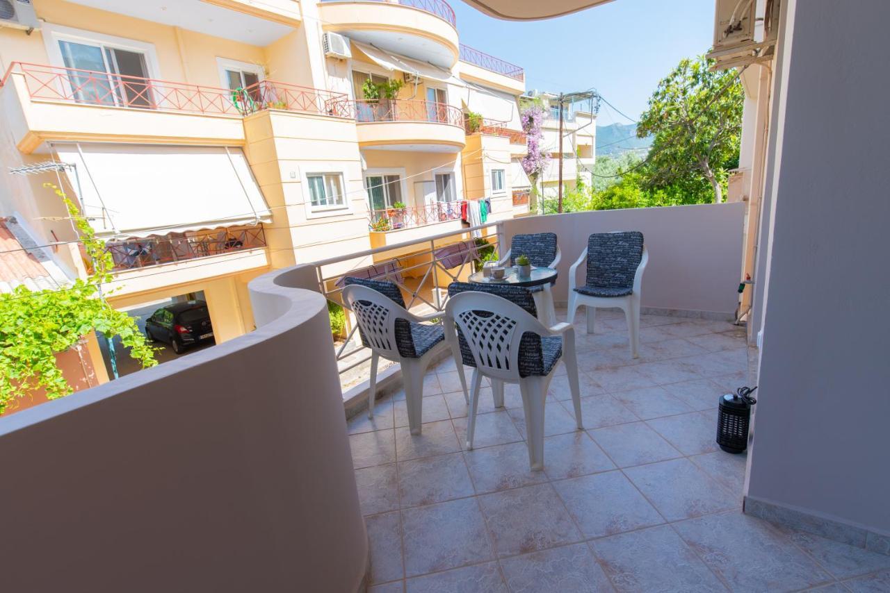 Smile Sea Apartment Kalamata Bagian luar foto