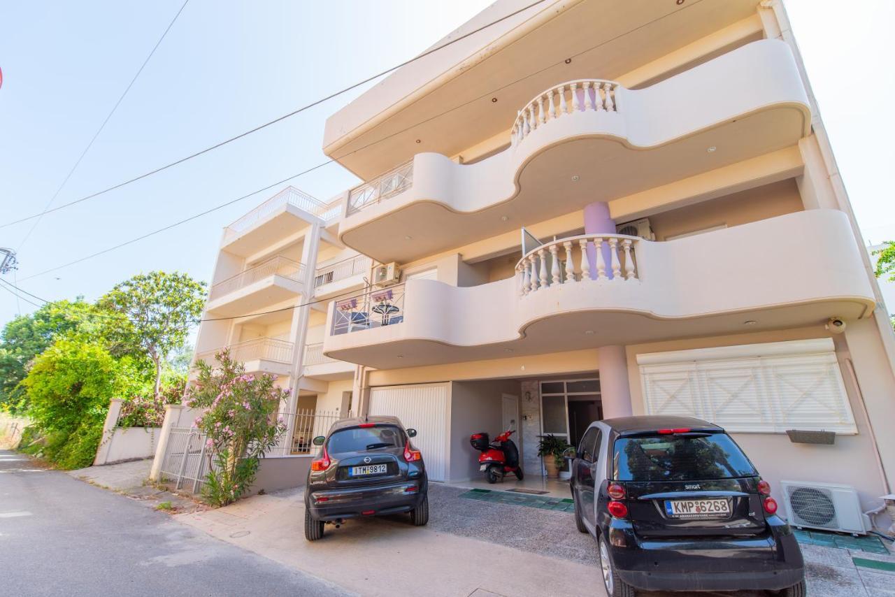 Smile Sea Apartment Kalamata Bagian luar foto